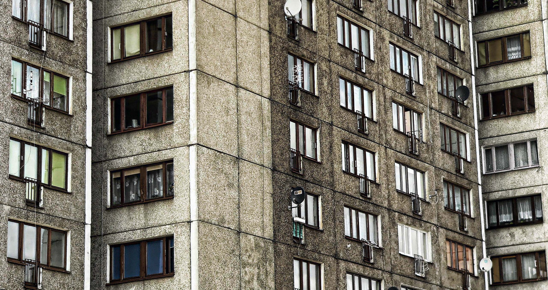 Korzystanie ze strychów, piwnic i garaży we wspólnotach mieszkaniowych